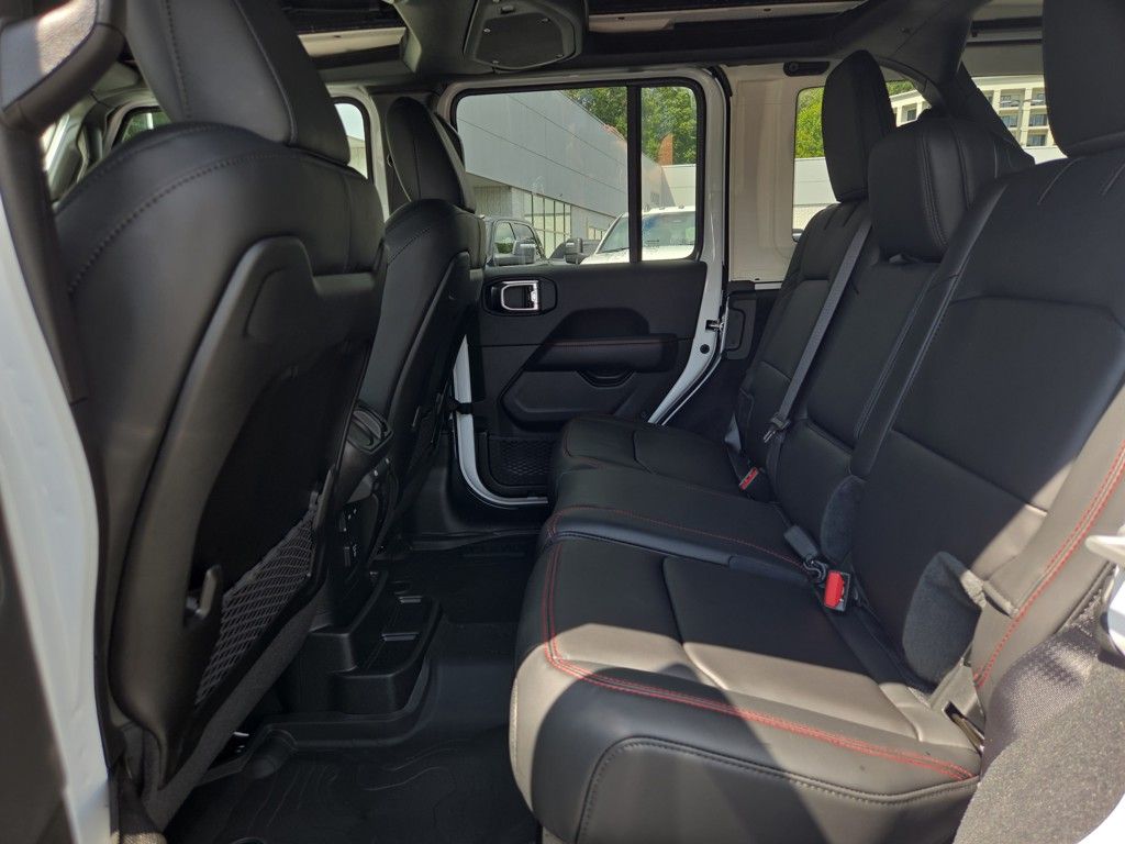new 2025 Jeep Wrangler car, priced at $68,942