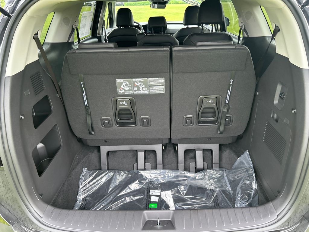 new 2026 Kia Carnival Hybrid car, priced at $40,982