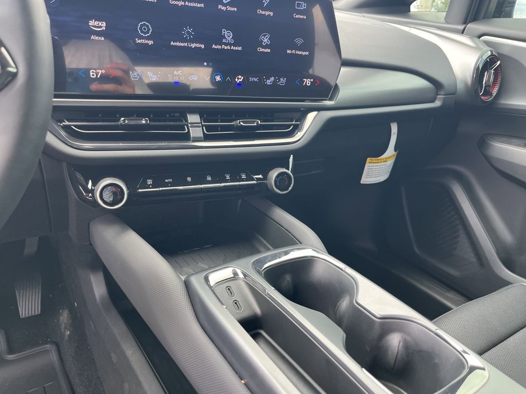 new 2025 Chevrolet Equinox EV car, priced at $51,101