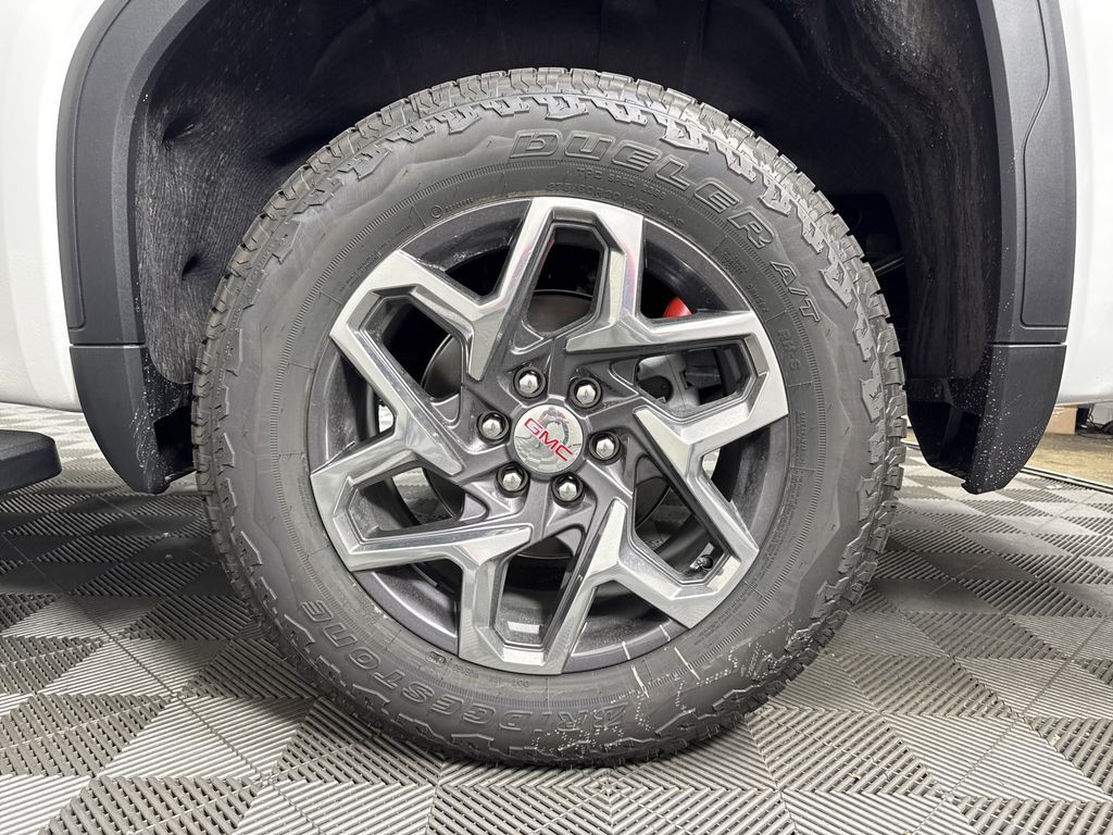 new 2026 GMC Sierra 1500 car, priced at $60,925