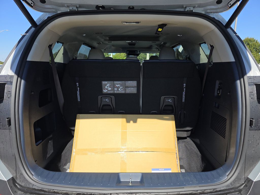 new 2026 Kia Carnival Hybrid car, priced at $47,799