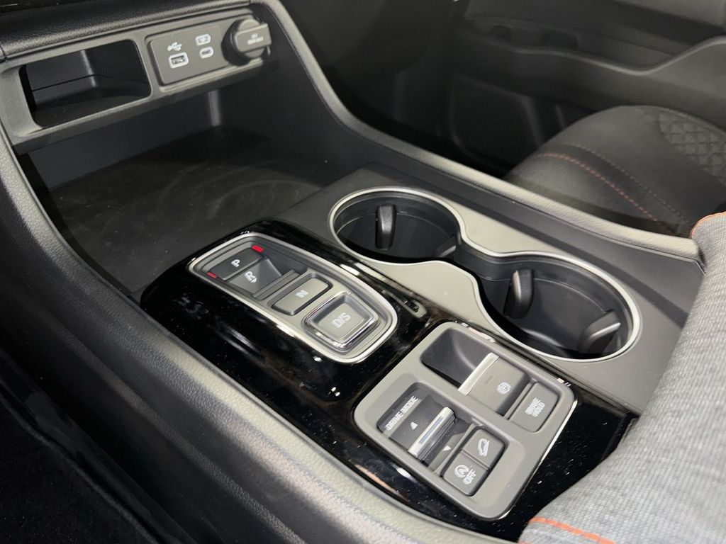 new 2025 Honda Pilot car, priced at $44,205