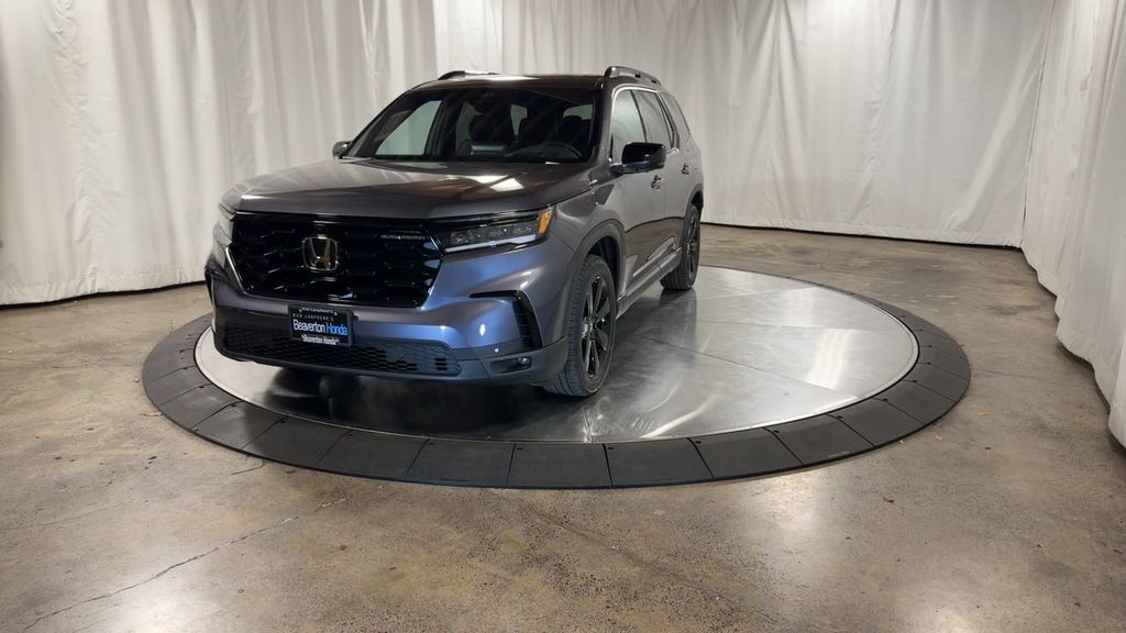 new 2025 Honda Pilot car, priced at $56,075