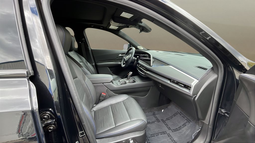 used 2024 Cadillac XT4 car, priced at $43,000