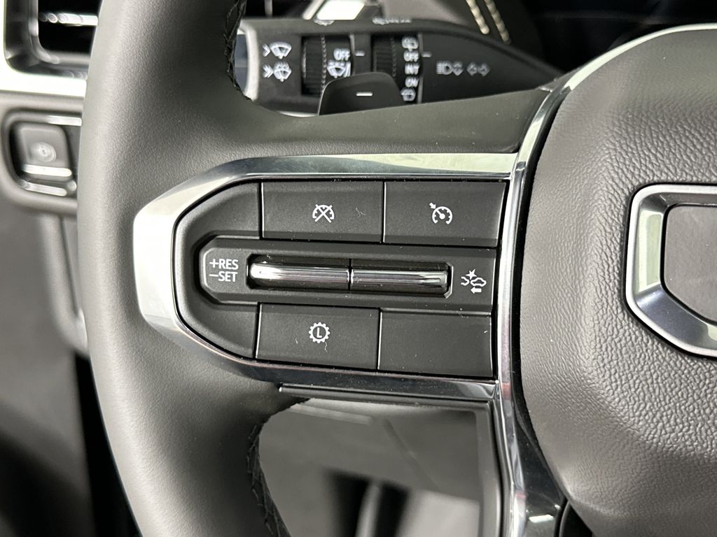 new 2025 GMC Yukon car, priced at $73,909
