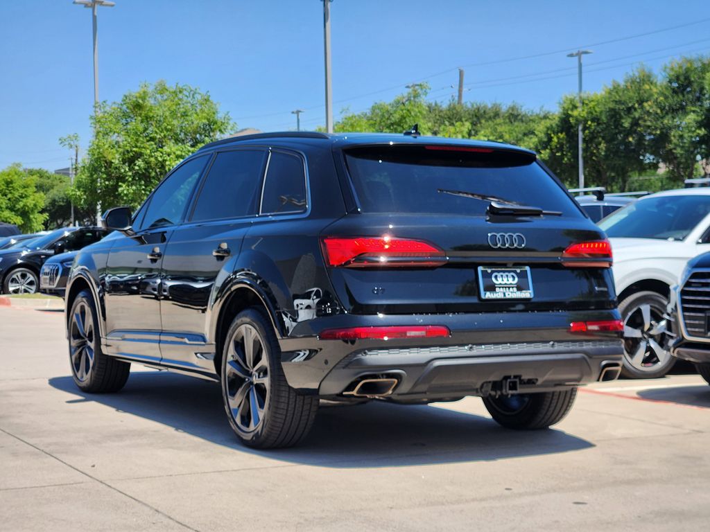 new 2025 Audi Q7 car, priced at $77,750