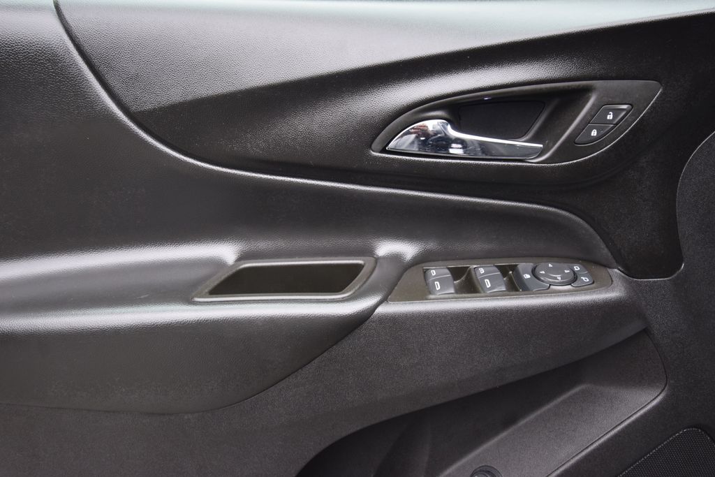 used 2024 Chevrolet Equinox car, priced at $22,300
