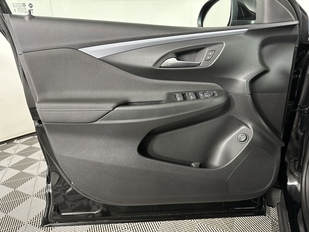 new 2025 Buick Envista car, priced at $25,685