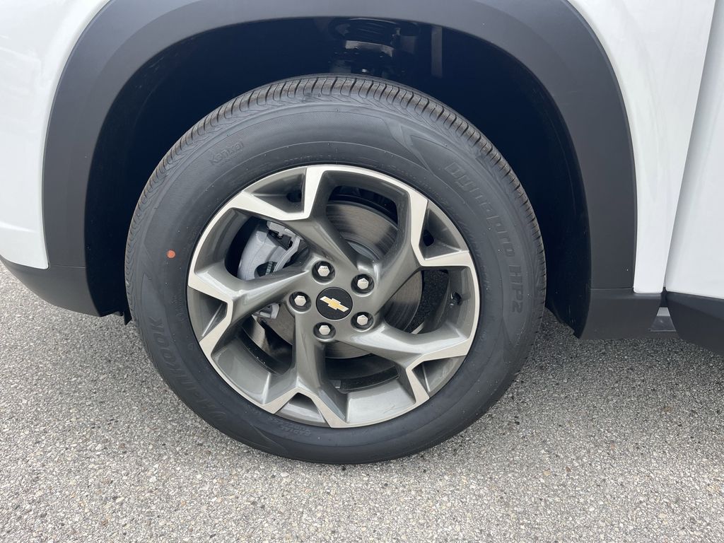 new 2025 Chevrolet Trax car, priced at $22,862