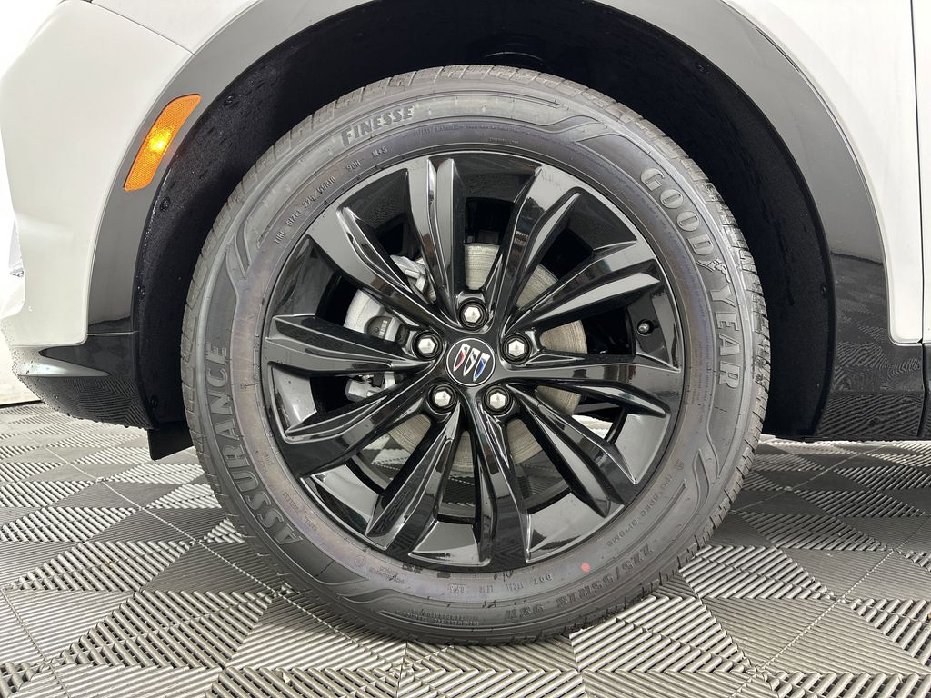 new 2025 Buick Envista car, priced at $29,075