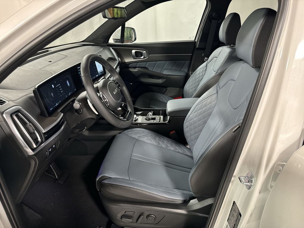 new 2025 Kia Sorento Hybrid car, priced at $48,456