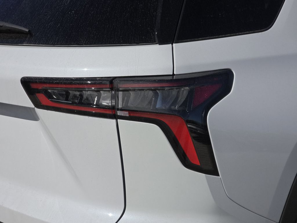 new 2026 Chevrolet Equinox car, priced at $31,895