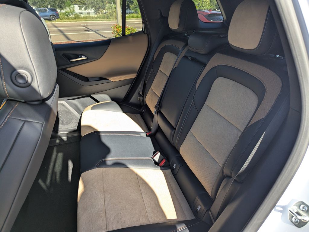 new 2026 Chevrolet Equinox car, priced at $33,895