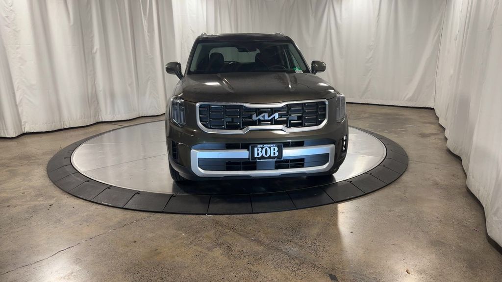 new 2025 Kia Telluride car, priced at $41,179