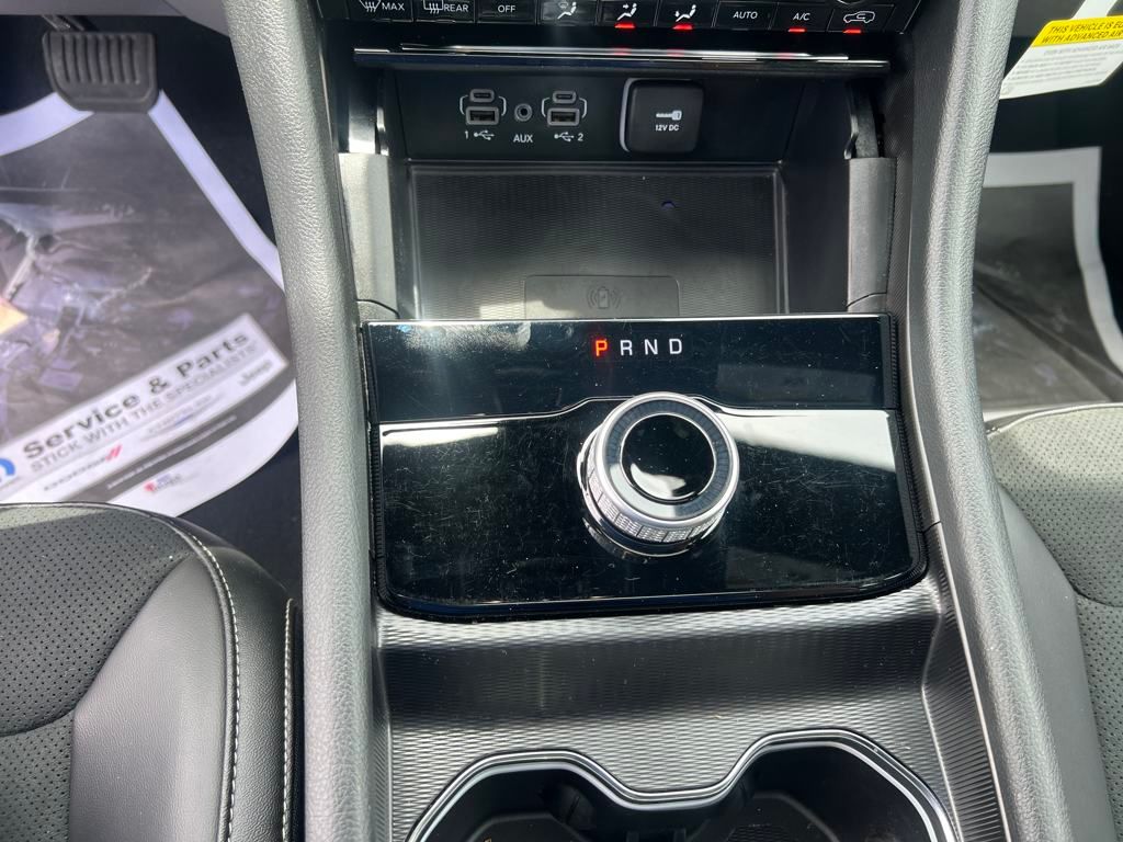 new 2025 Jeep Grand Cherokee car, priced at $38,990