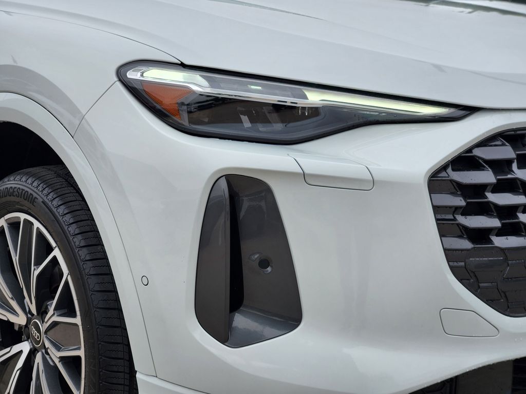 new 2025 Audi Q5 car, priced at $60,975