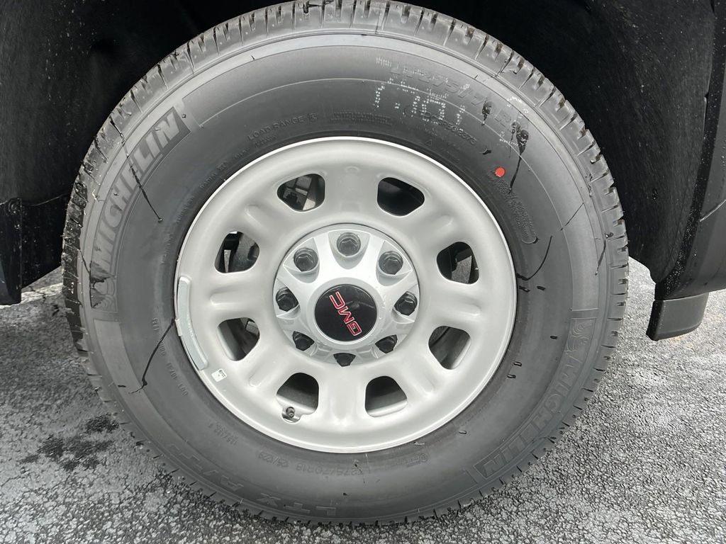 new 2024 GMC Sierra 3500HD car, priced at $48,978