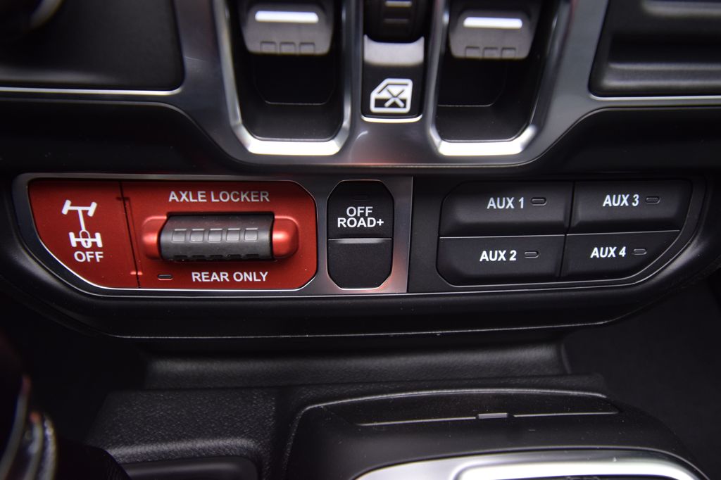 new 2025 Jeep Wrangler car, priced at $52,088