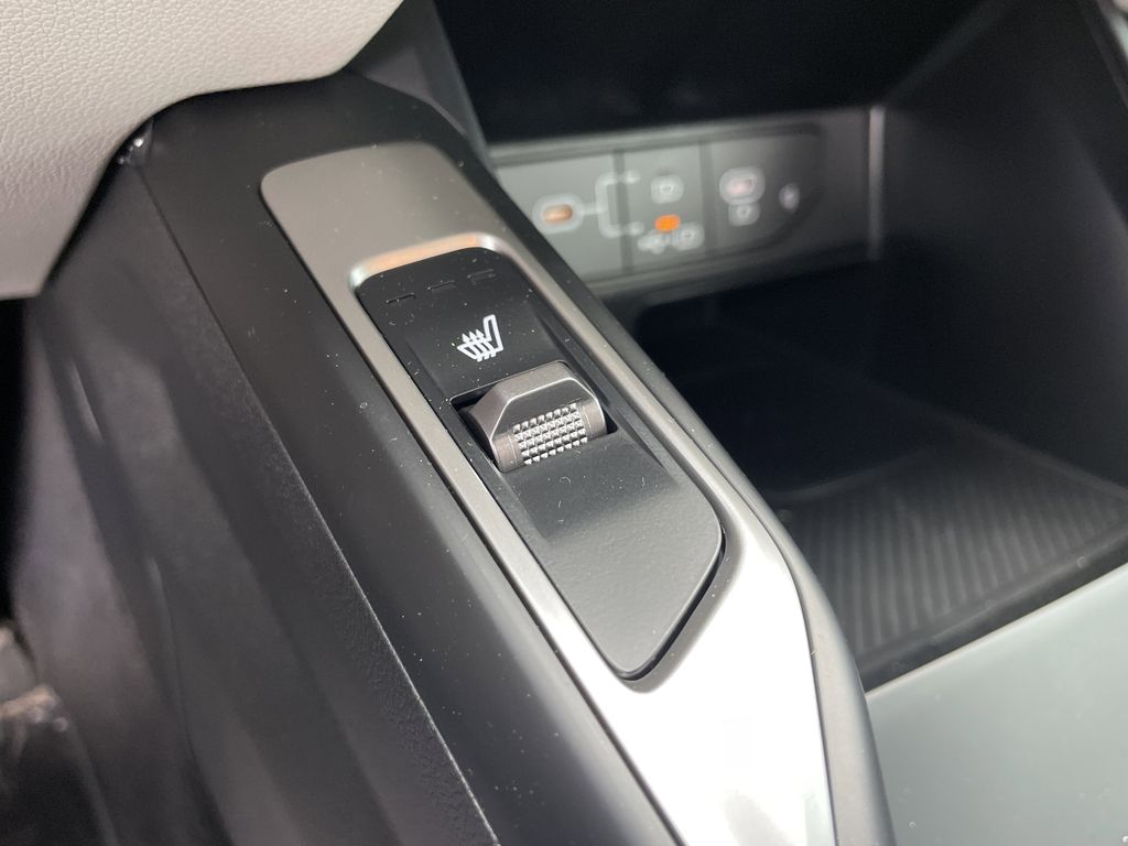 new 2025 Kia Sorento car, priced at $30,697