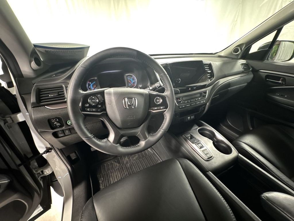 used 2022 Honda Pilot car, priced at $35,425