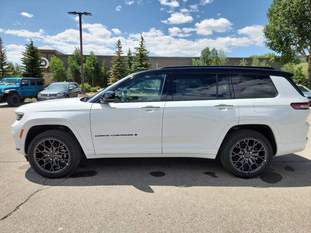 new 2025 Jeep Grand Cherokee L car, priced at $64,753