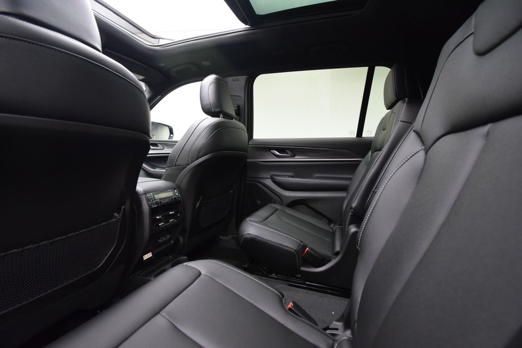 new 2025 Jeep Grand Cherokee L car, priced at $44,995