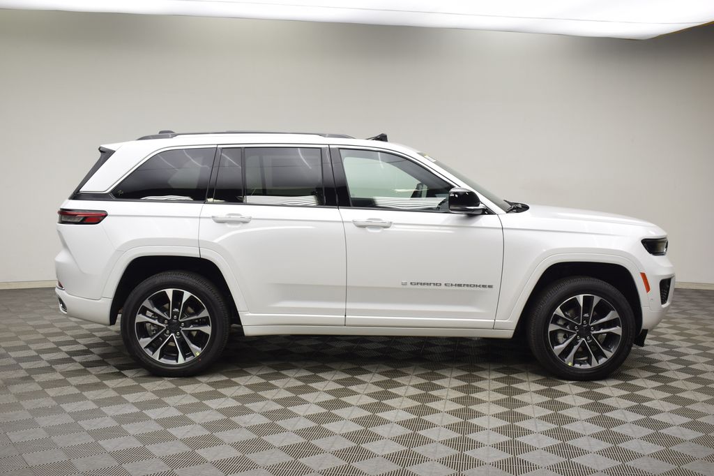 new 2025 Jeep Grand Cherokee car, priced at $55,520