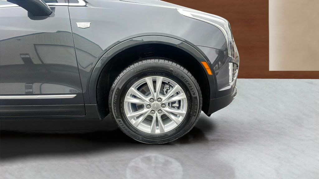 used 2021 Cadillac XT5 car, priced at $29,550