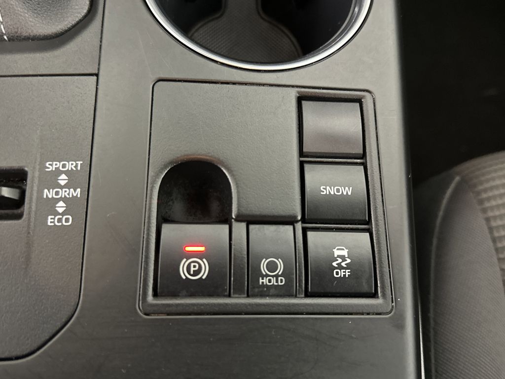 used 2023 Toyota Highlander car, priced at $33,697