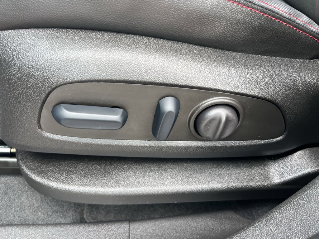used 2022 Chevrolet Equinox car, priced at $23,349