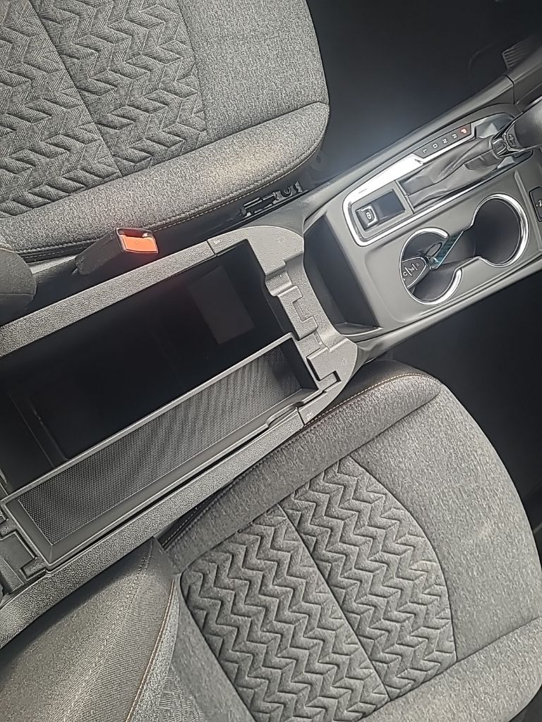 used 2022 Chevrolet Equinox car, priced at $22,799