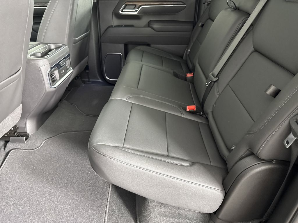 new 2025 GMC Sierra 1500 car, priced at $58,119