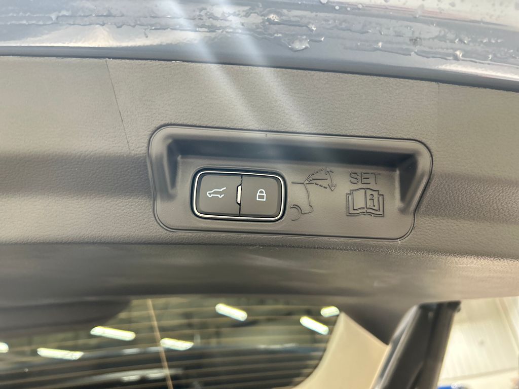 new 2025 Ford Explorer car, priced at $46,275
