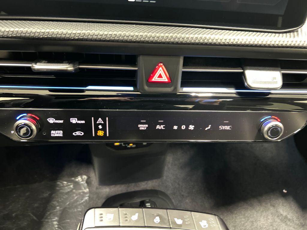new 2025 Kia EV6 car, priced at $58,170