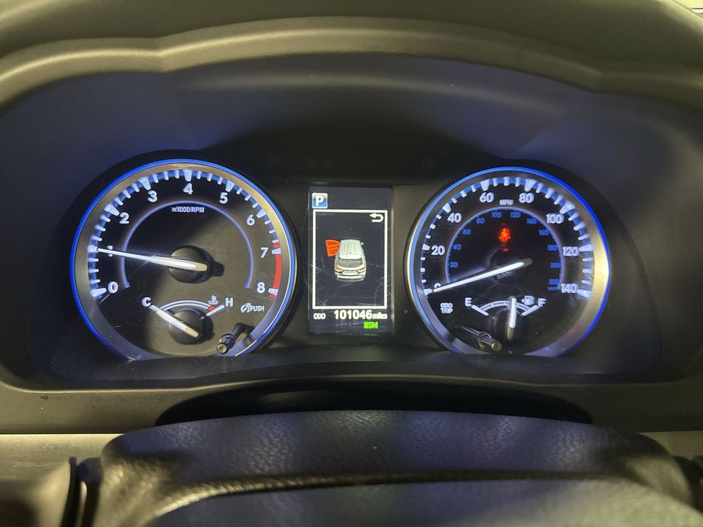 used 2018 Toyota Highlander car, priced at $23,700
