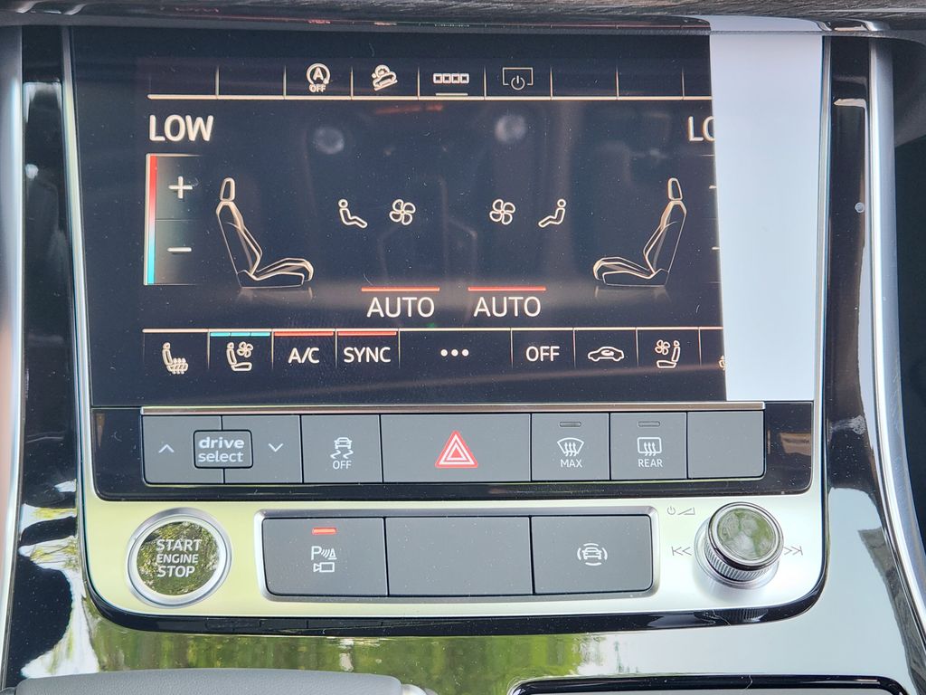 new 2025 Audi Q7 car, priced at $77,840
