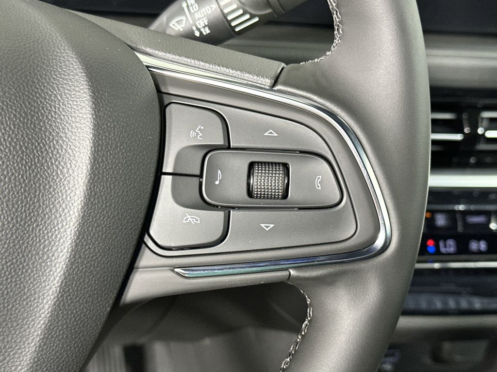 new 2025 Buick Envista car, priced at $31,685