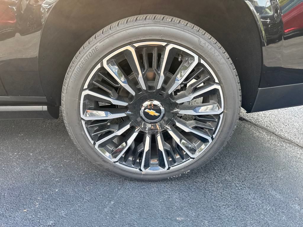 new 2025 Chevrolet Suburban car, priced at $92,180