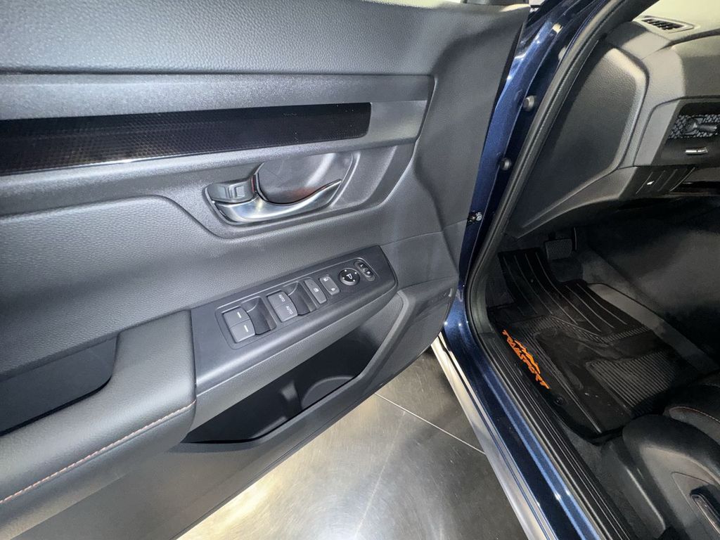 new 2026 Honda CR-V Hybrid car, priced at $40,195