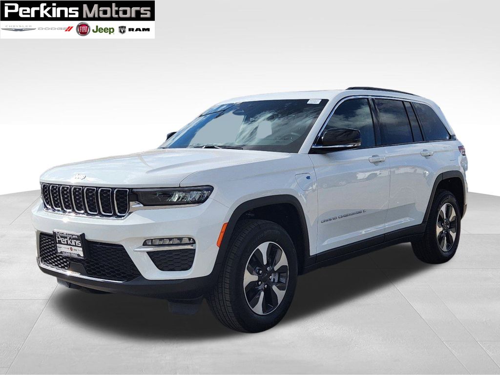 new 2025 Jeep Grand Cherokee car, priced at $52,274