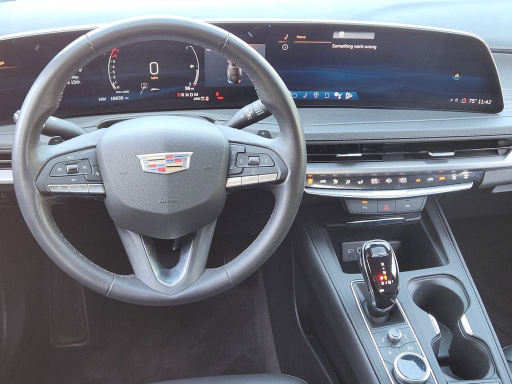 used 2024 Cadillac XT4 car, priced at $36,304