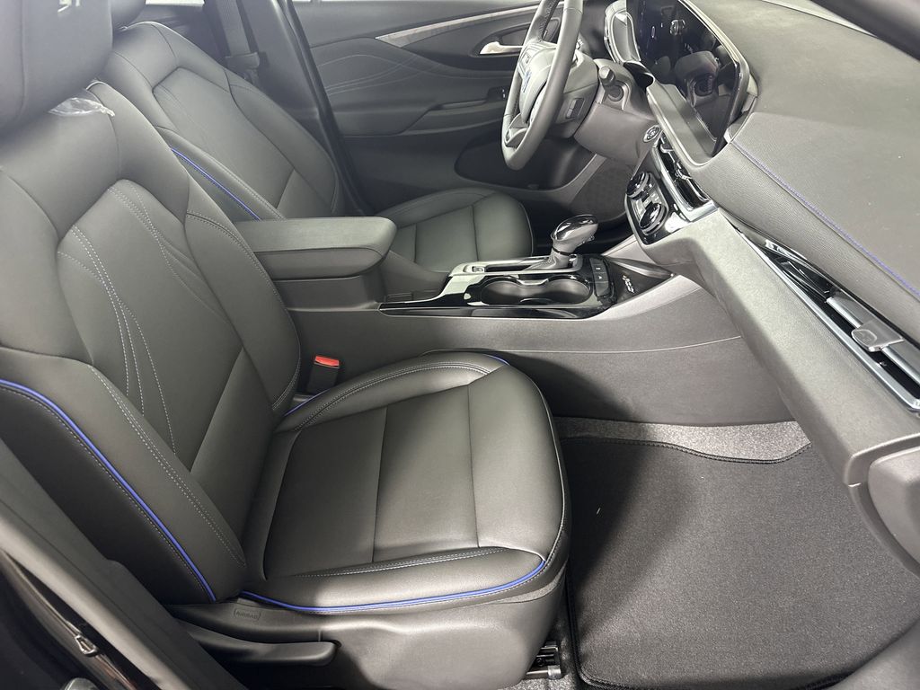 new 2025 Buick Envista car, priced at $29,570