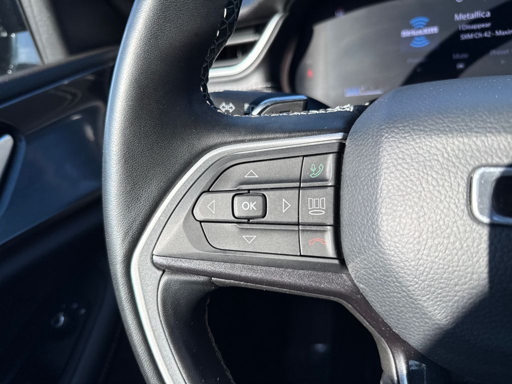 used 2022 Jeep Grand Cherokee L car, priced at $29,400