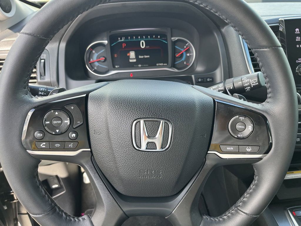 used 2022 Honda Pilot car, priced at $32,689