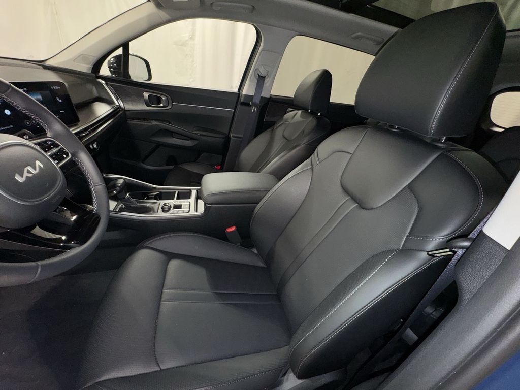 new 2025 Kia Sorento car, priced at $42,312