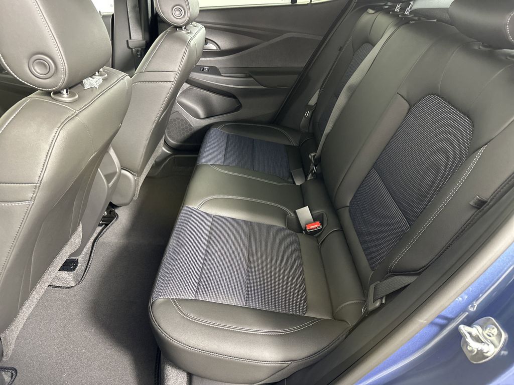 new 2025 Buick Envista car, priced at $27,375