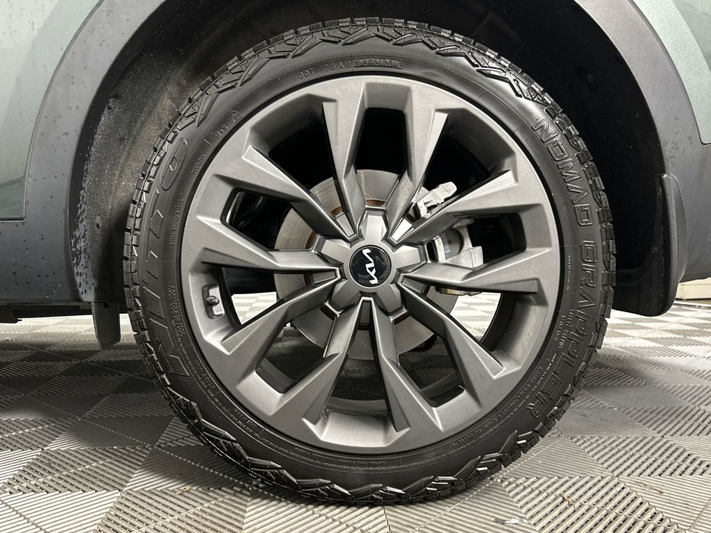 used 2022 Kia Sorento car, priced at $29,497