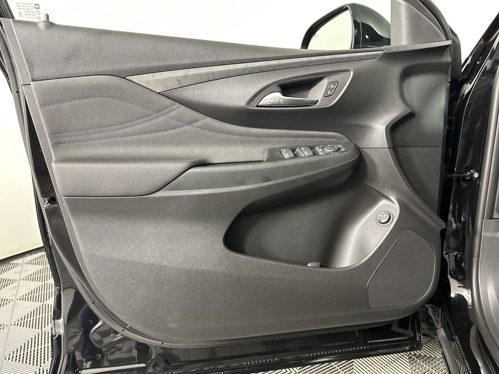 new 2025 Buick Envista car, priced at $29,570