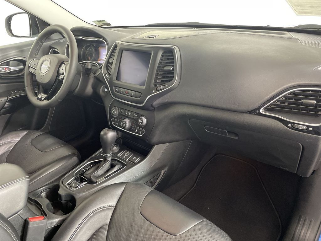 used 2023 Jeep Cherokee car, priced at $20,597