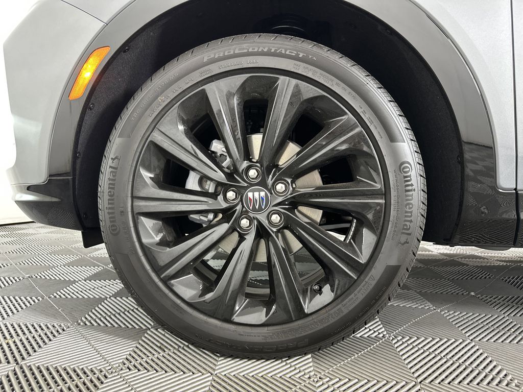 new 2025 Buick Envista car, priced at $30,065